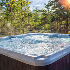 Spas extérieurs et jacuzzis rigides 2 à 6 places