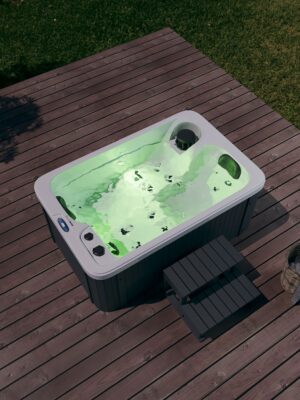 Spa Rectangulaire en Acrylique Gris – Modèle PS-J200 _ 2 Places Allongées avec 15 Jets Hydromassants